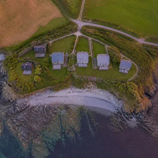Roseland Peninsula cottages for refined coastal cabin escapes in Cornwall